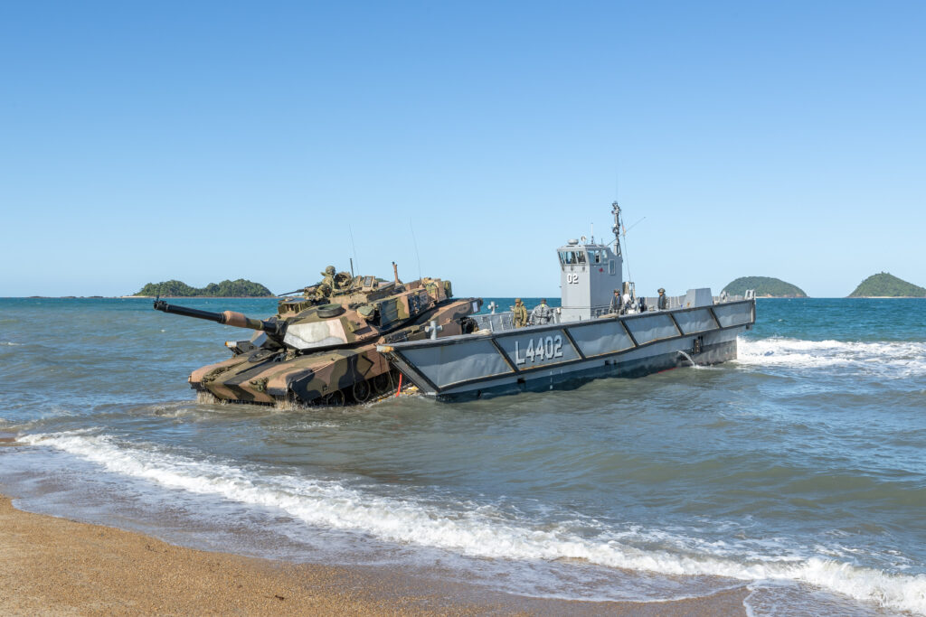 LHD Landing Craft (LLC) - Royal Australian Navy - Marine Jet Power