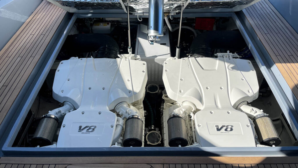 Twin V8 Man Engine paired to Dual MJP 350X waterjets | Centouno Navi Vespro 55'