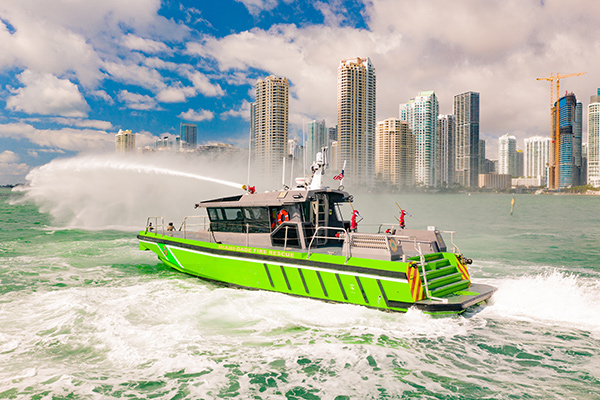 Small-Sized Waterjet - Metal Shark Defiant - 55 Fireboat